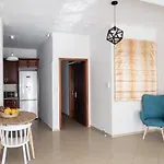 Maria's Comfort 300 Metre From The Sea Appartamento Rethymno