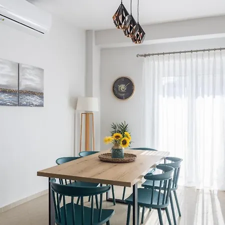 Апартаменти Maria's Comfort 300 Metre From The Sea *